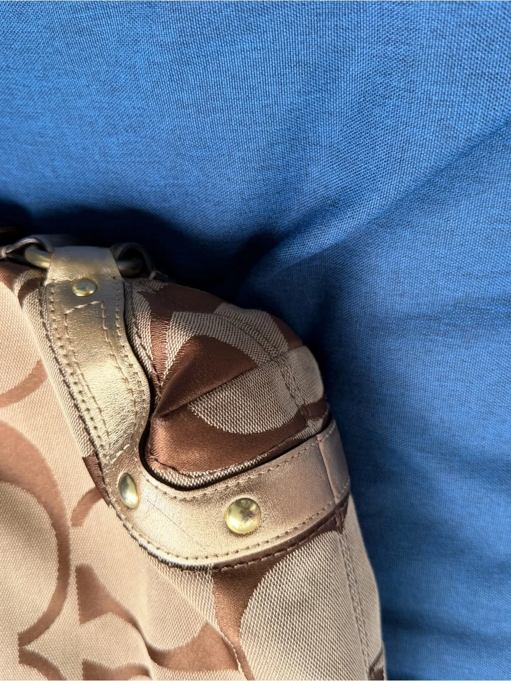 Coach shoulder hobo